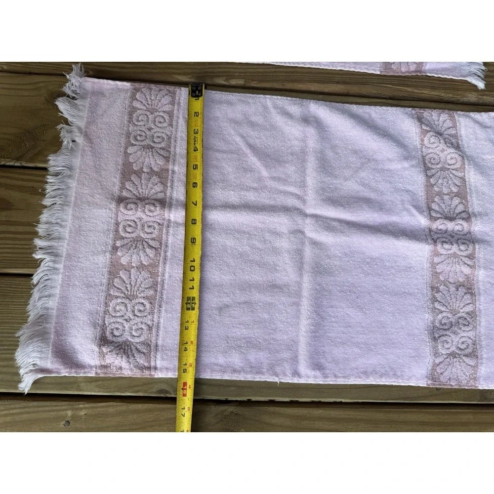 2 Vintage MCM Cannon Monticello Pink Sculpted Hand Towels